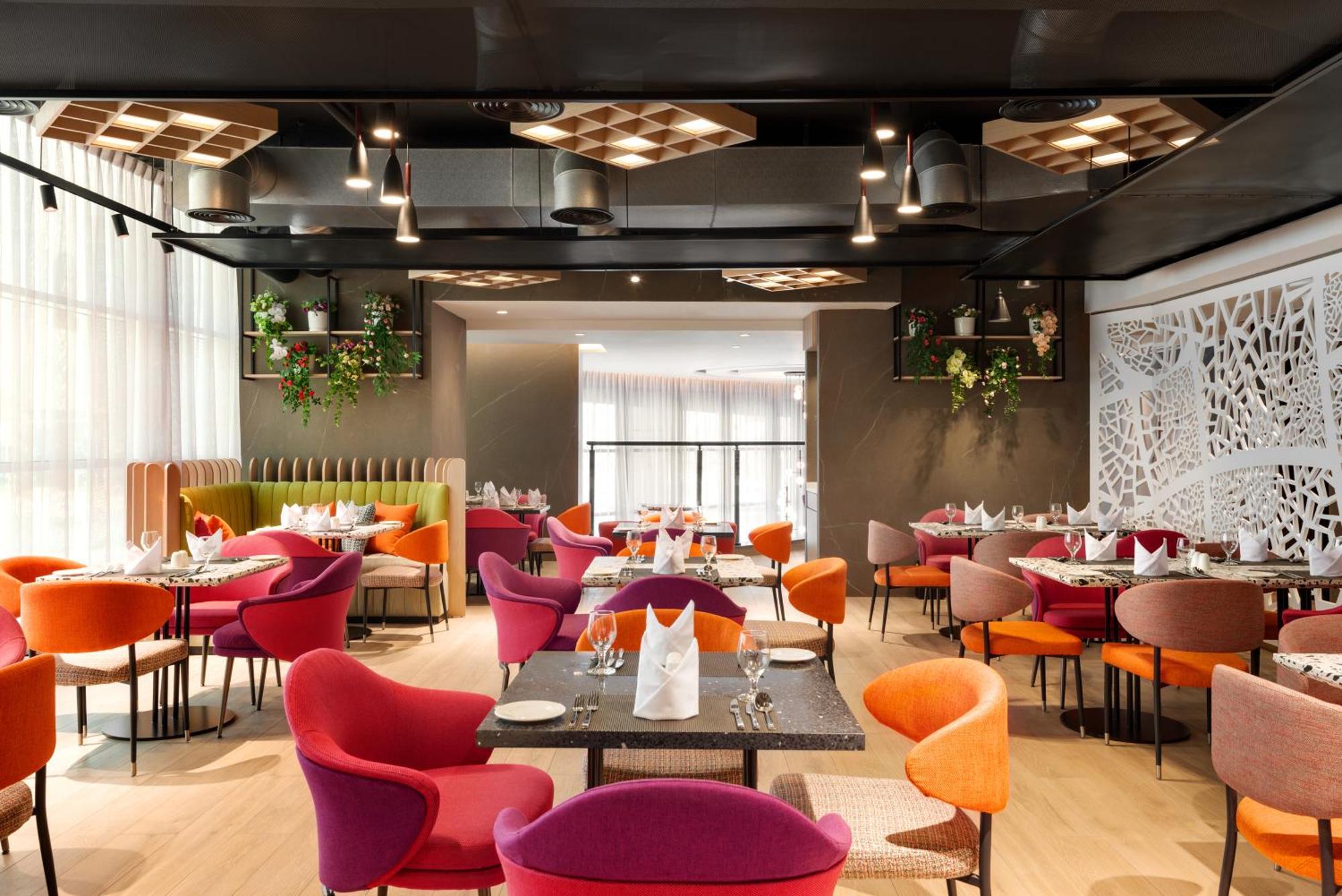 La Quinta By Wyndham Al Wahda Готель 4*