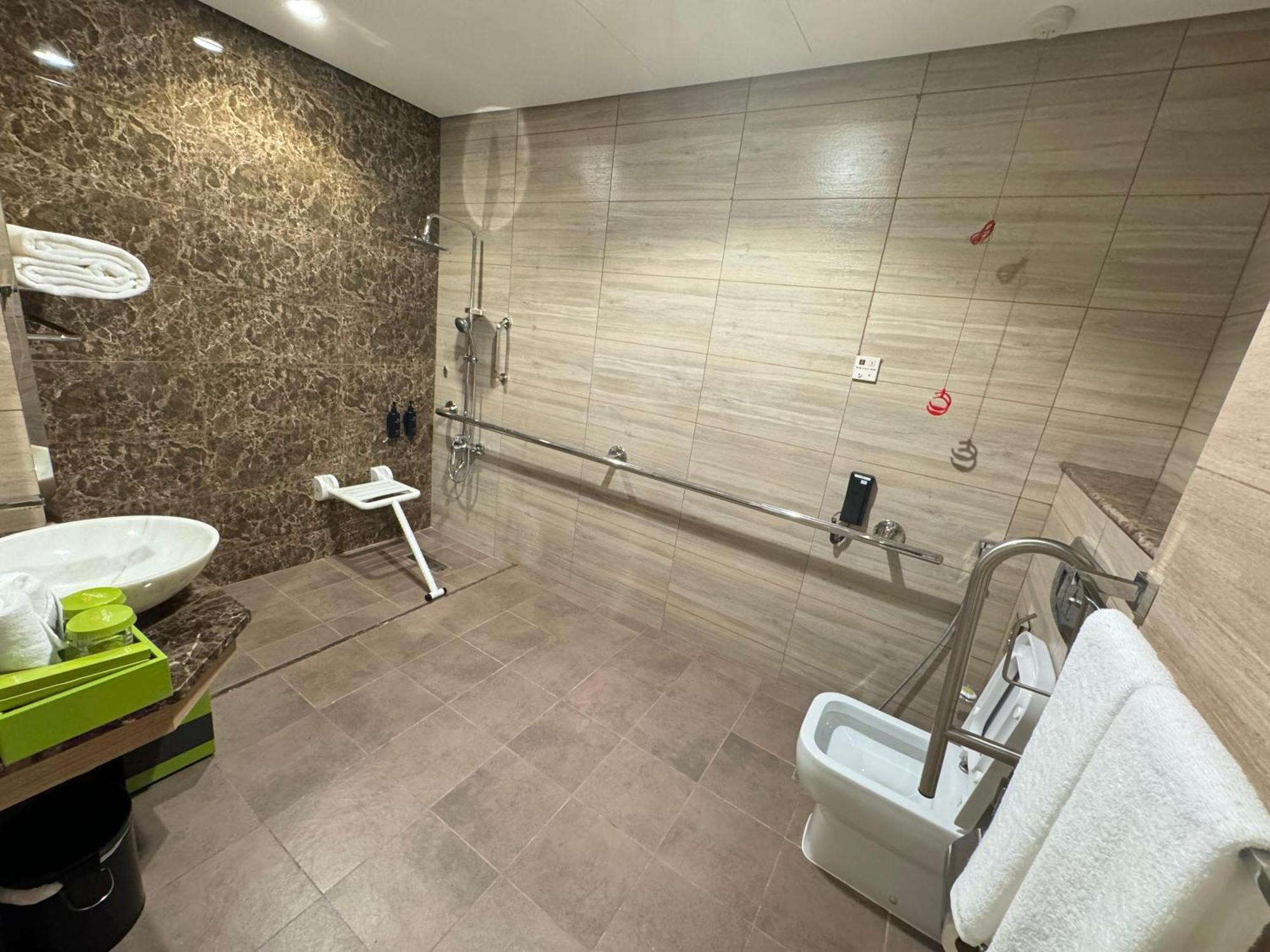 La Quinta By Wyndham Al Wahda
